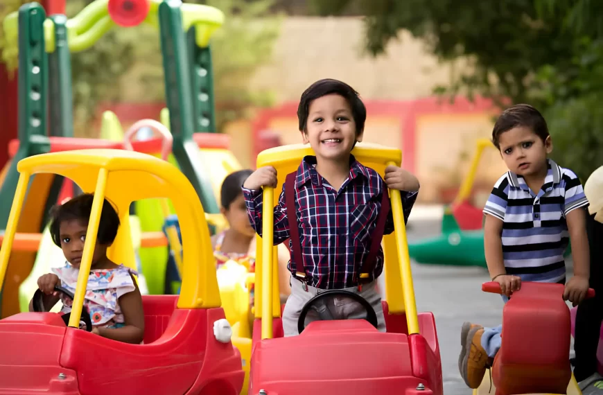 Apple Kids Play school